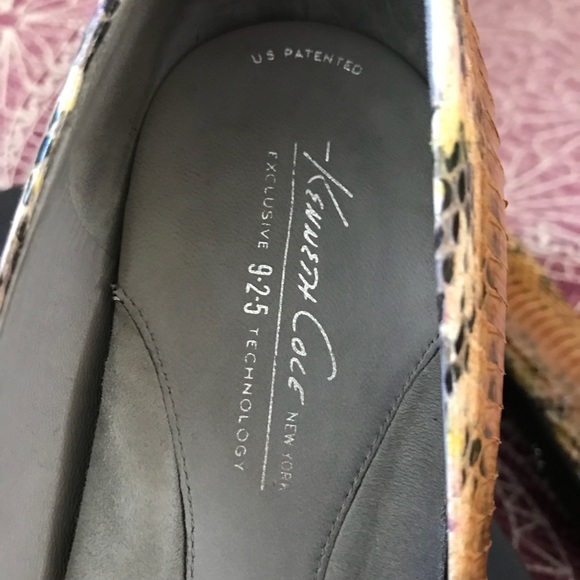 Kenneth Cole Leather and Wood Heels - “The Bliss” - Picture 4 of 8